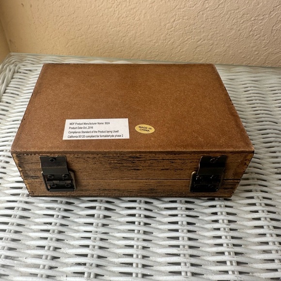 Wooden Ring Box - Picture 2 of 4